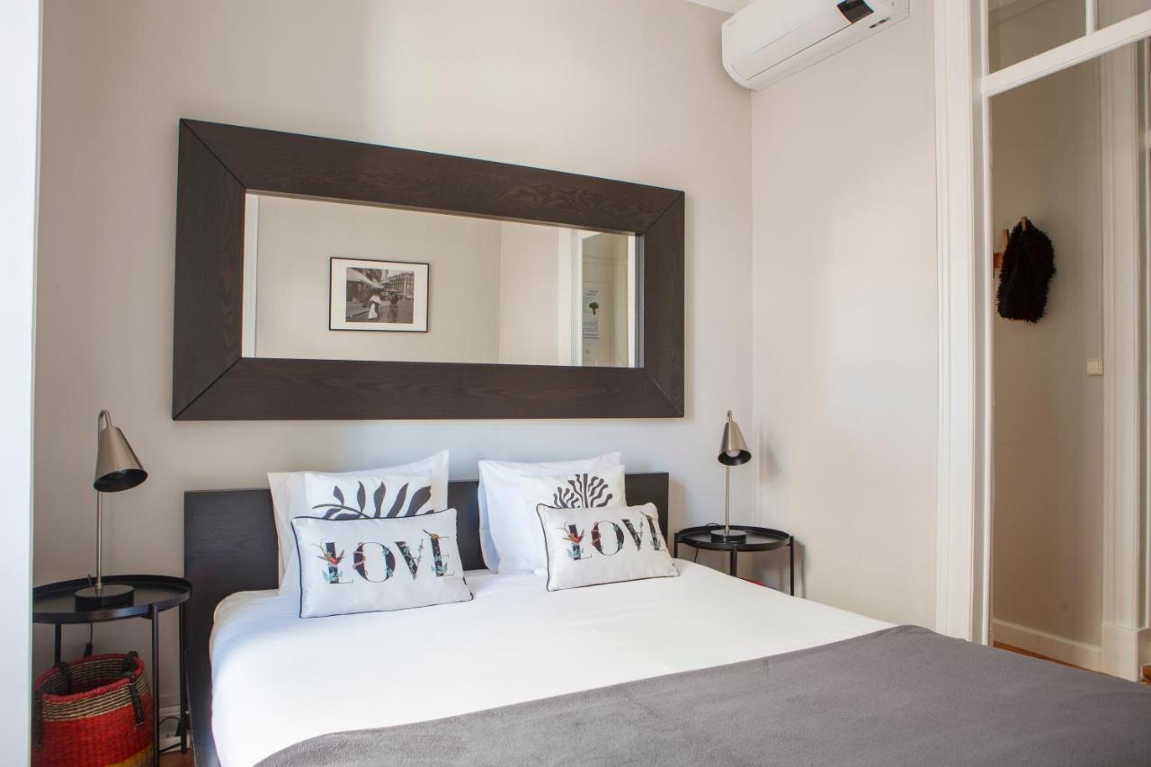 Alfama Graca District Typical & Bright , 3 Bedroom With Ac 1st Floor Lissabon