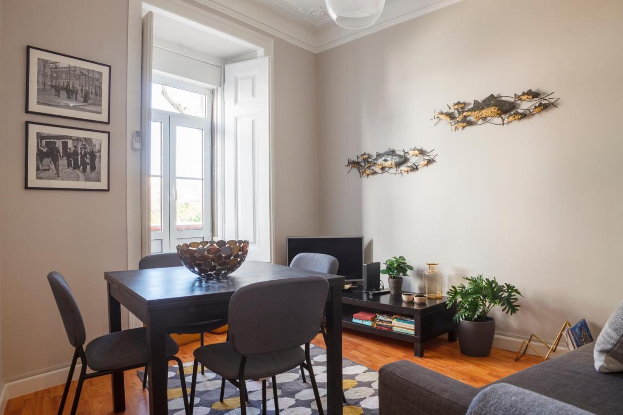 Alfama Graca District Typical & Bright , 3 Bedroom With Ac 1st Floor