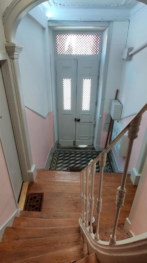 Alfama Graca District Typical & Bright , 3 Bedroom With Ac 1st Floor Apartment *