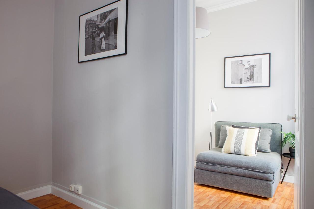 Apartment Alfama Graca District Typical & Bright , 3 Bedroom With Ac 1st Floor *