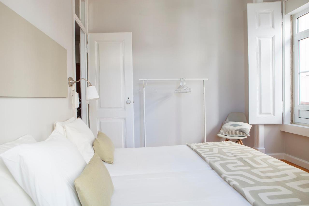 Alfama Graca District Typical & Bright , 3 Bedroom With Ac 1st Floor Lissabon
